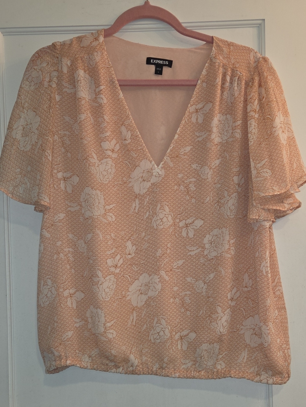 Express Peach and White Floral V-Neck Blouse